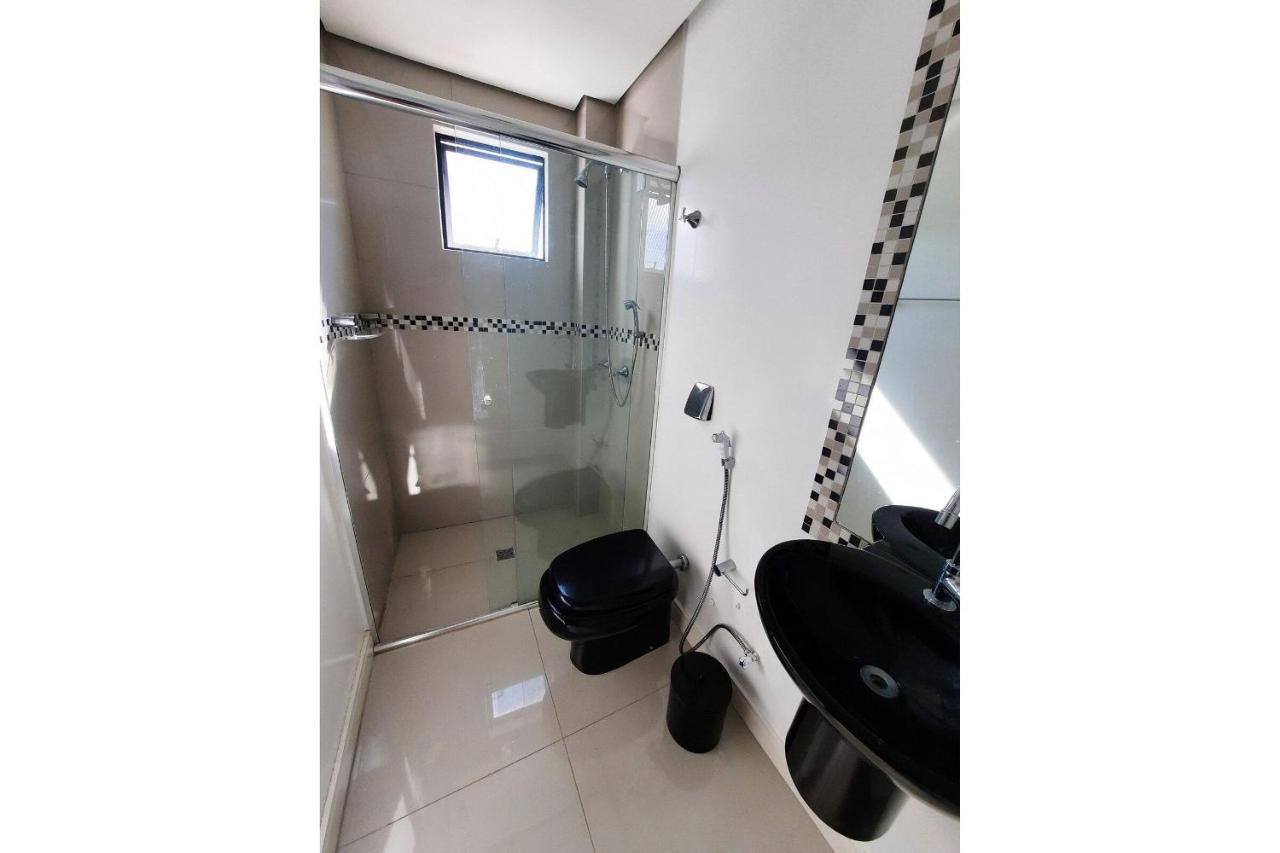 3 Suites Linda Vista Da Orla De Bc A 50M Da Praia - Somente Familiares Balneario Camboriu Ngoại thất bức ảnh