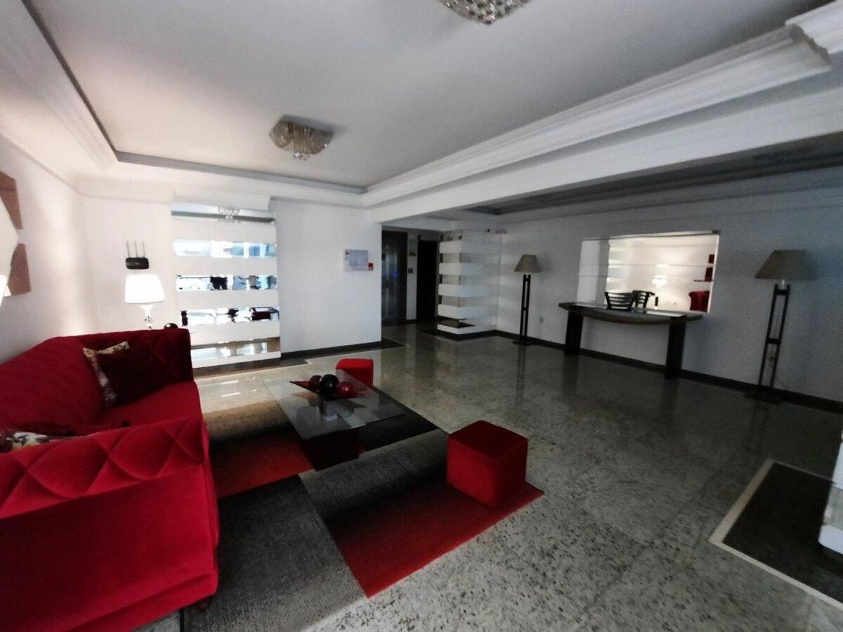 3 Suites Linda Vista Da Orla De Bc A 50M Da Praia - Somente Familiares Balneario Camboriu Ngoại thất bức ảnh